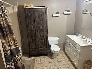 3rd image of 56 W Phelps St