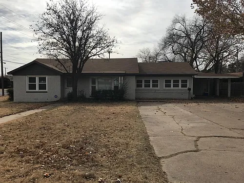 4401 17th St Photo 1