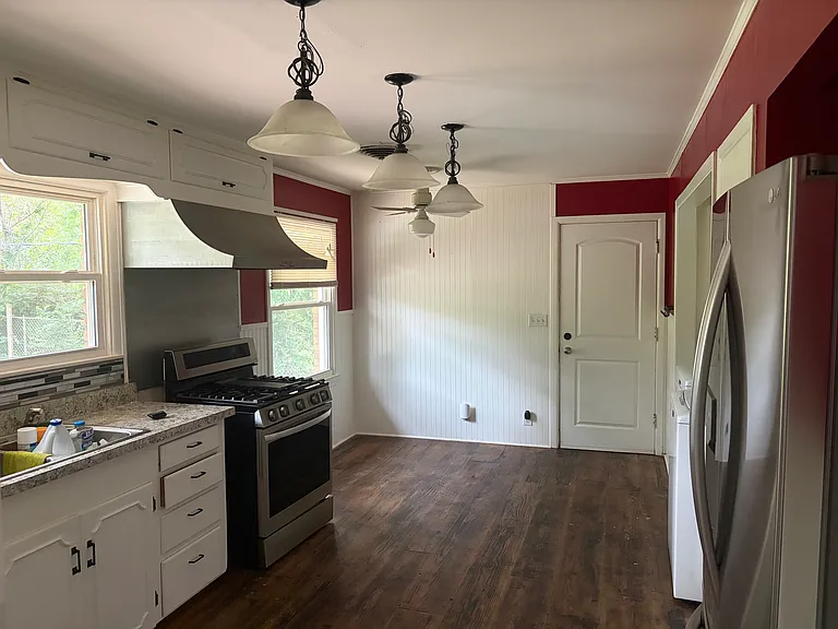 1744 Lake Shore Dr — Photo 5