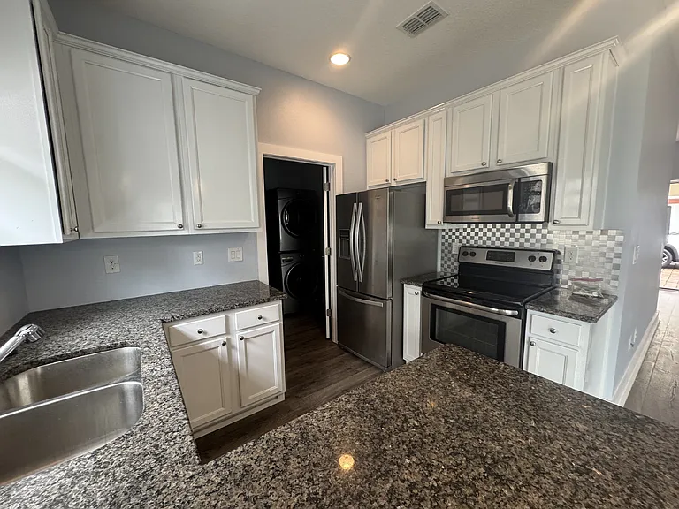 3701 W Carmen St #6 — Photo 5