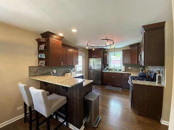 5th image of 6655 Glenview Dr