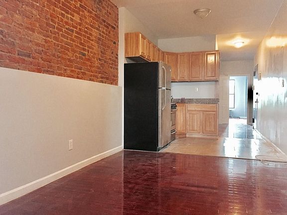3rd image of 481 4th Ave APT 4R