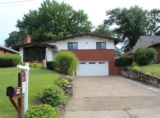 949 Fredericka Dr, Pittsburgh, PA 15236
