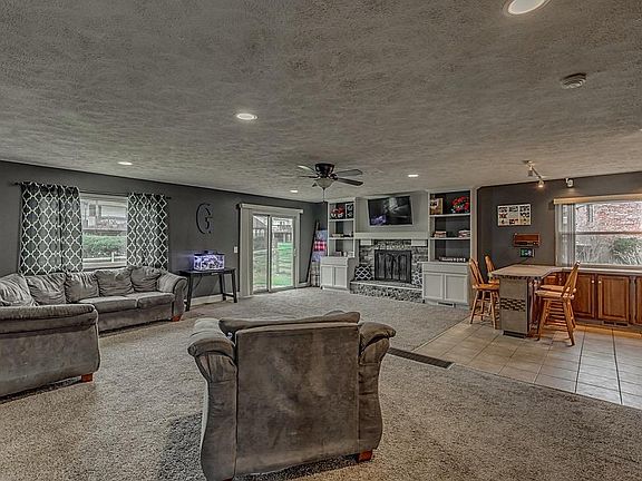 2nd image of 6519 Thunderhill Ln