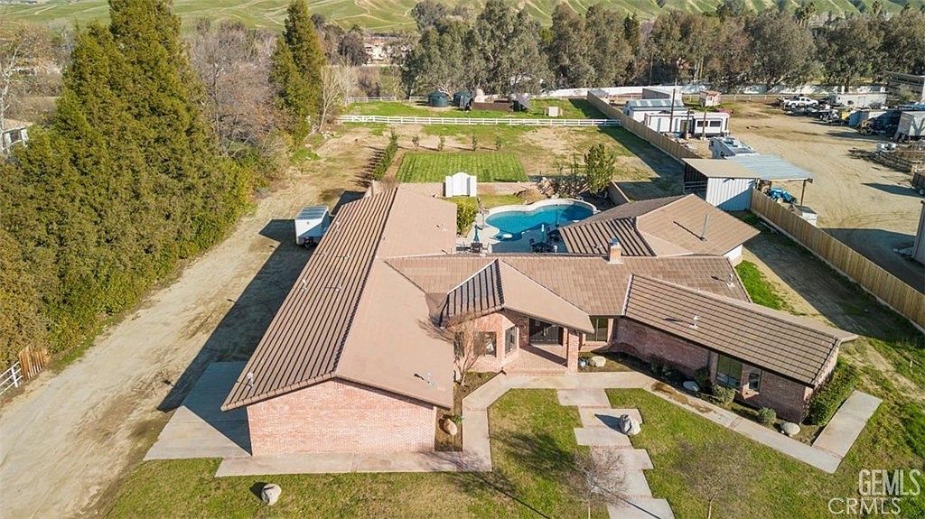 6940 Mandy Ln, Bakersfield, CA 93308 | Zillow