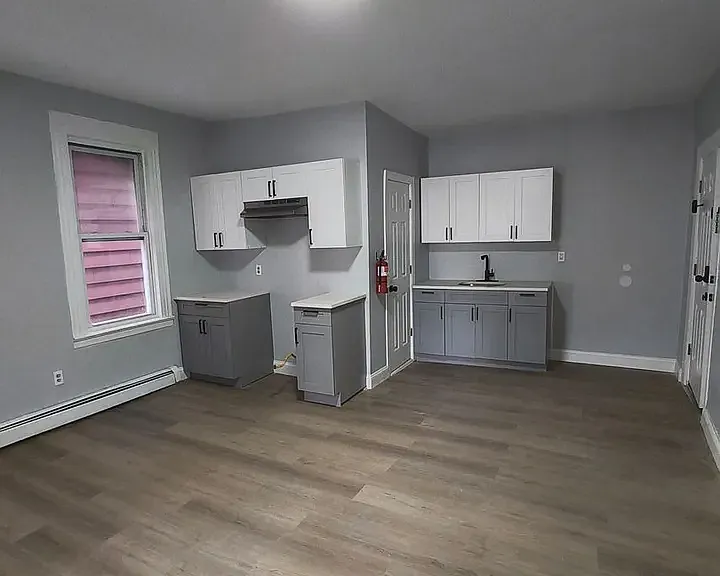 355 Madison St #VAR1 — Photo 1