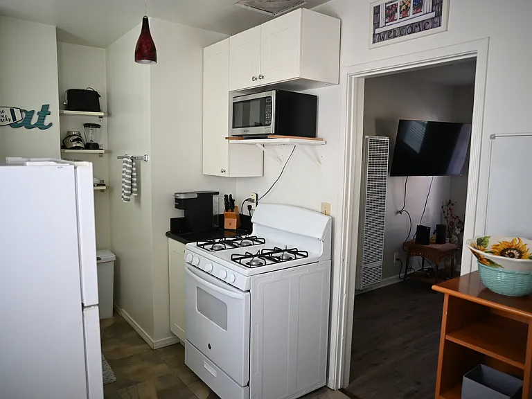 322 Loma Vista St #C — Photo 9