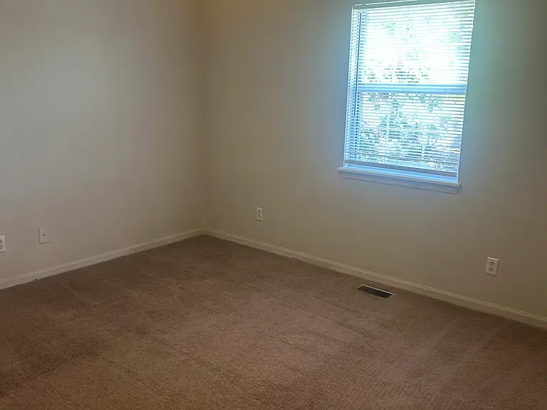 1212 Allen Rd — Photo 5