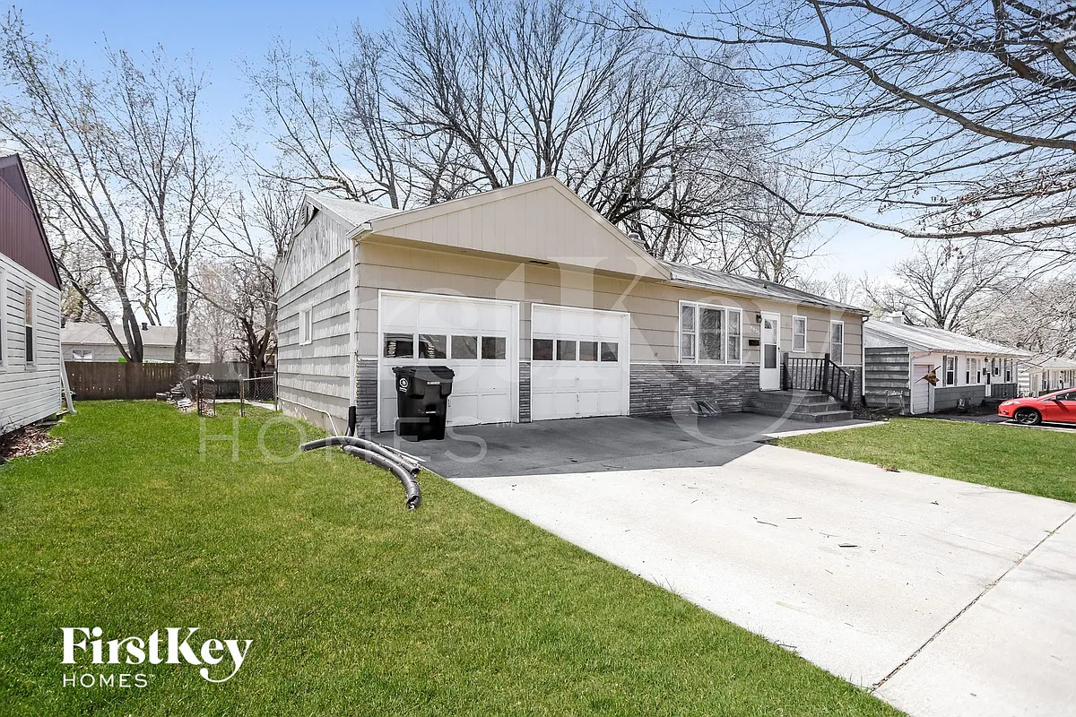 Building Photo - 8855 E 59th St