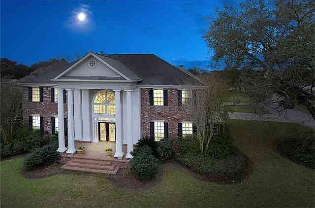 1st image of 134 Catherine Ct