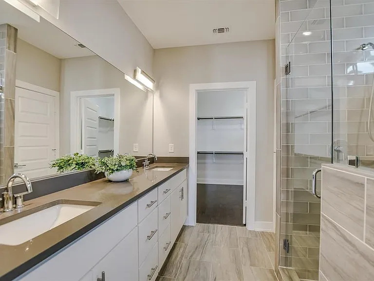 7125 Boyle Dr — Photo 13