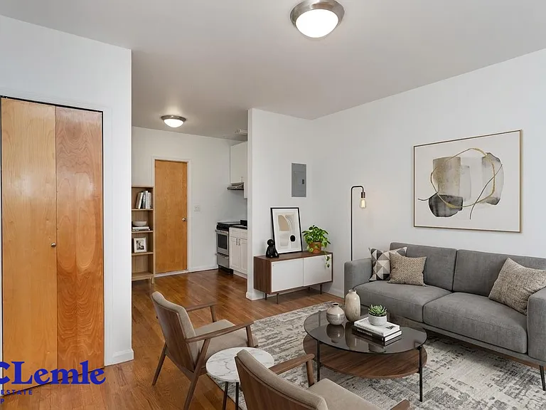 410 E 78th St #2R — Photo 1