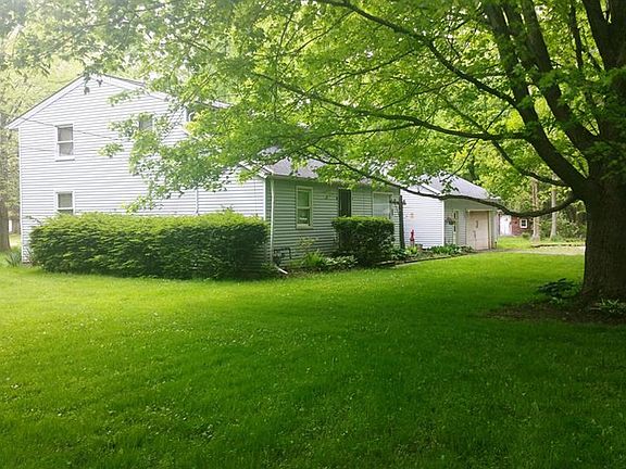 5th image of 11232 Middle Ave