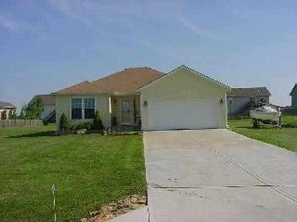 1107 NE 188th St, Smithville, MO 64089