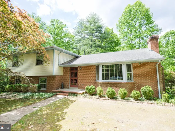 16318 Tinder Dr, Woodford, VA 22580