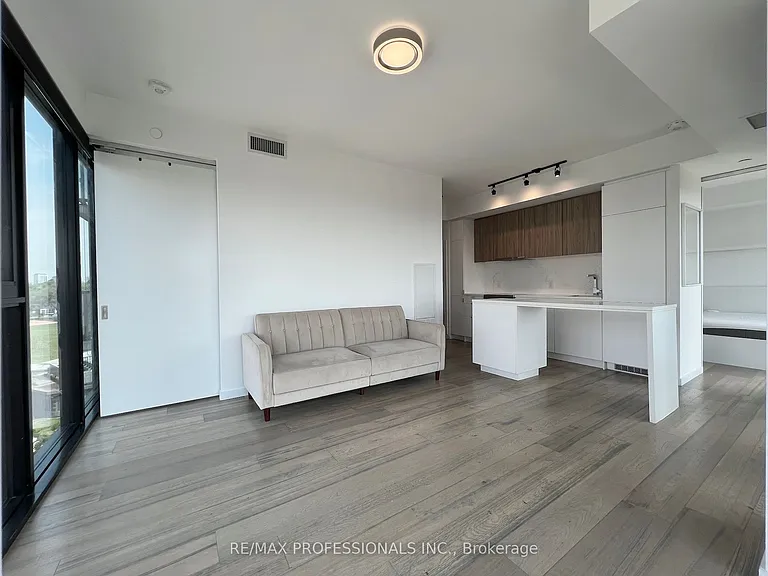 7 Smith Cres #619 — Photo 16