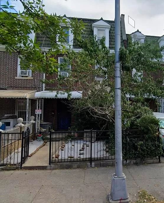 1st image of 87-10 Elmhurst Ave