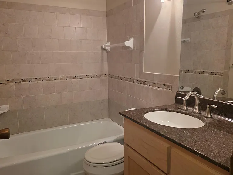 2210 Midland Grove Rd #309 — Photo 9