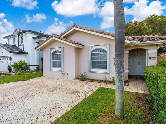 3rd image of 7501 SW 108th Ave