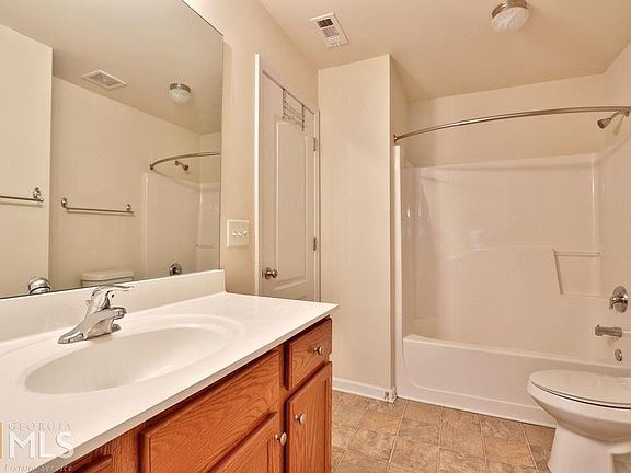 Basement - Bathroom