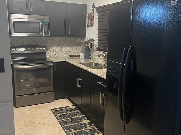 5th image of 8313 NW 191st Ln #1