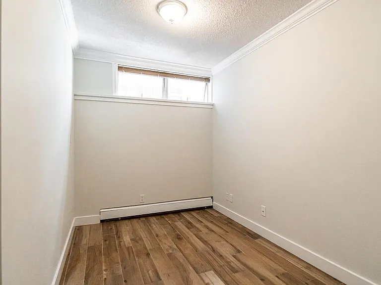 2035 Barclay St #301 — Photo 4