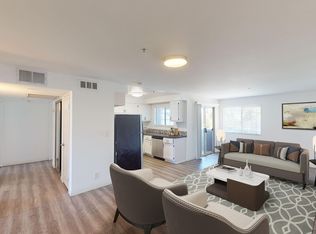 Duke, Huntington Beach, CA 92647