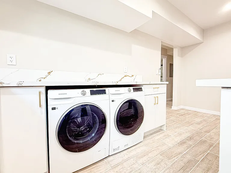 1035 N Hayworth Ave #100A — Photo 7