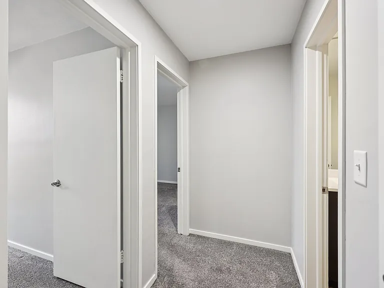 Lexington Hills Apartments — Photo 91