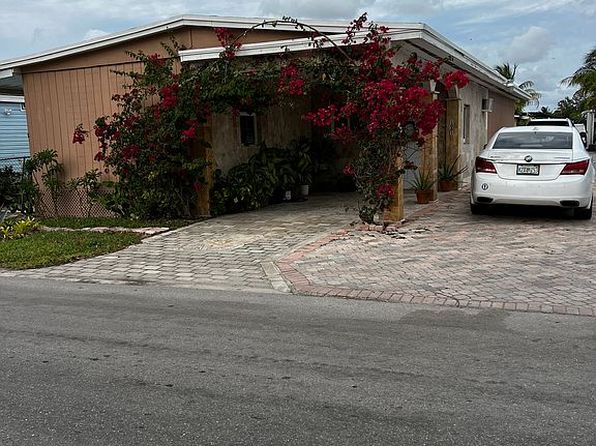 1081 SW 129th Ave #7