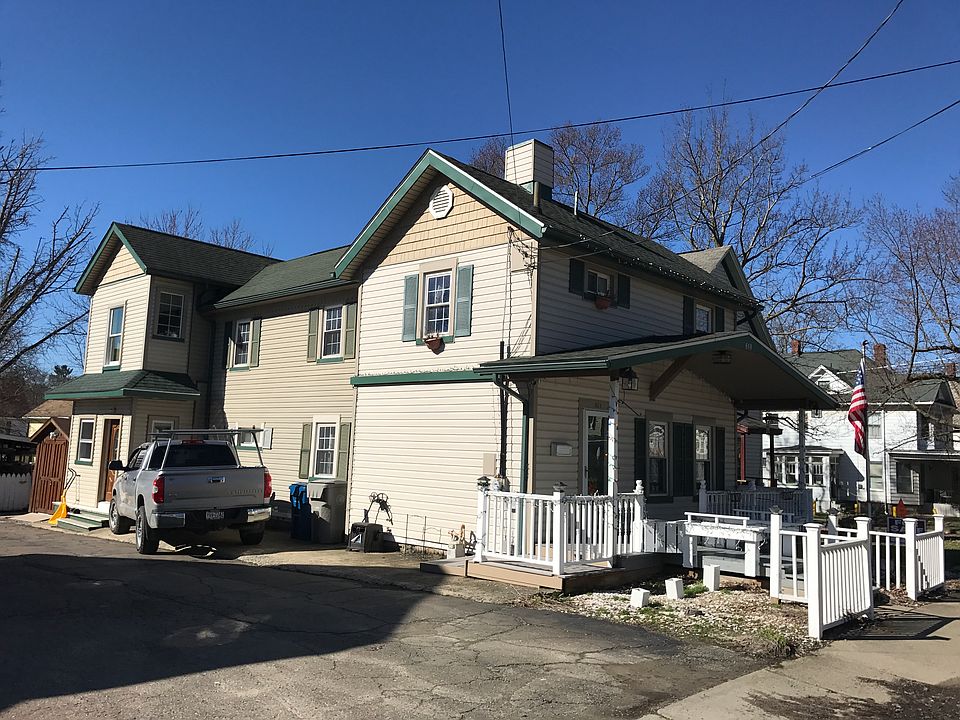 1st image of 658 Washington St