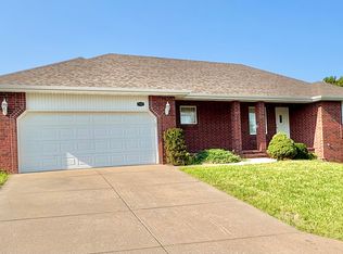2207 W Colton, Ozark, MO 65721