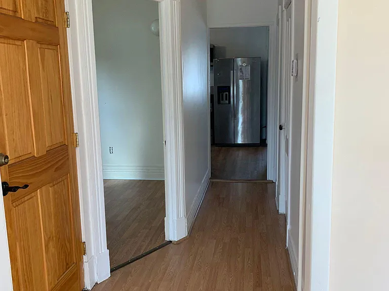 1321 Albany St — Photo 5