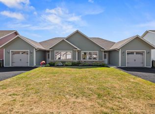 40 Parkman Dr E, Charlottetown, PE C1C0T4