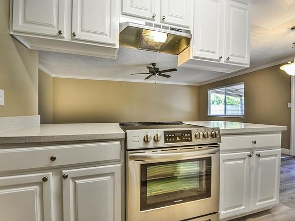 5th image of 9451 Cherbourg Way