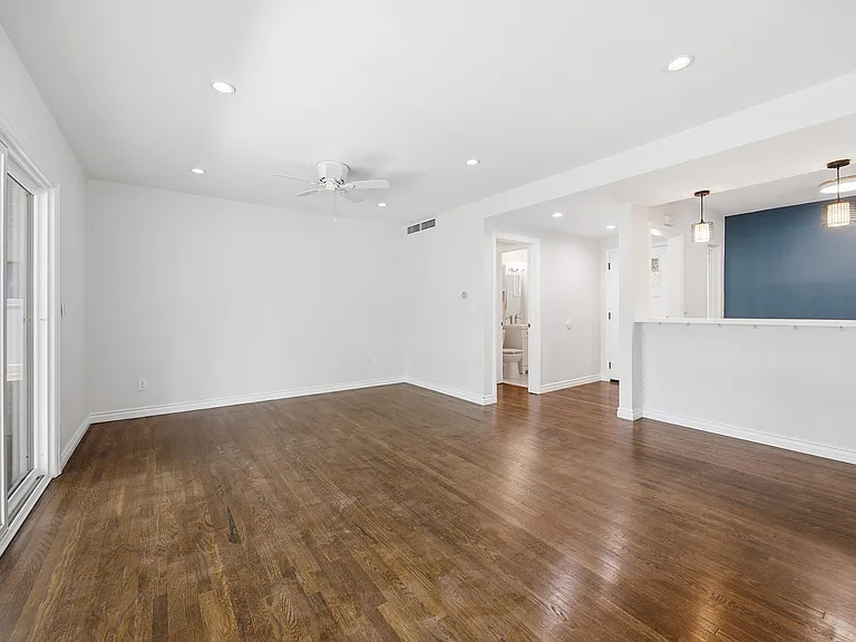 225 N Orchard Ave — Photo 4
