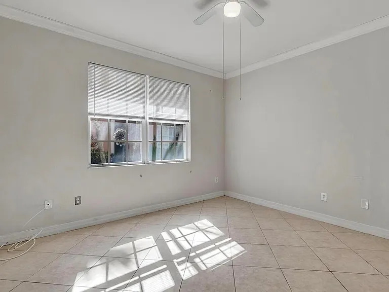 133 Harbors Way — Photo 12