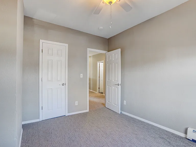 2524 N High St — Photo 25