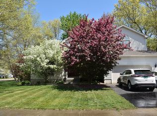 270 Crossfield Dr, Colchester, VT 05446