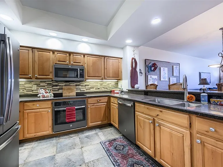 3313 Sunset Key Cir #104 — Photo 12