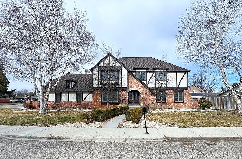1st image of 11988 W Goldenrod Dr