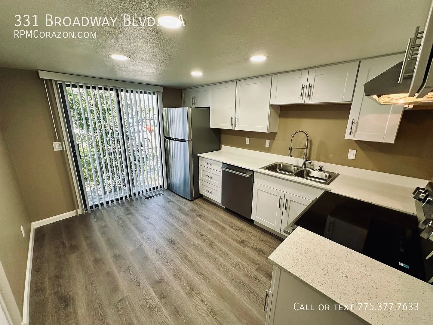 Fully updated 2 bed 2.5 bath townhouse w/ AC ! — Photo 3