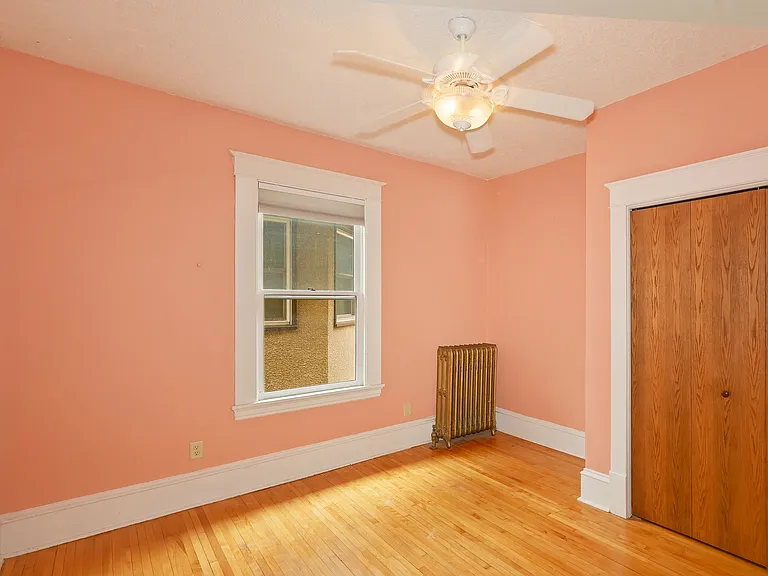 2535 Aldrich Avenue South - 1 — Photo 12