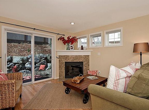 3rd image of 12315 10th Pl NE APT D