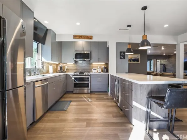 20422 Schoenborn St, Winnetka, CA 91306