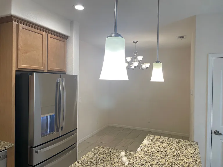 1009 Arbor Rd — Photo 6