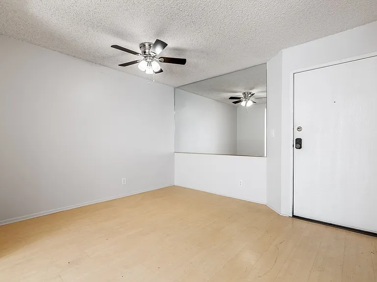 7800 Topanga Canyon Blvd #212 — Photo 4