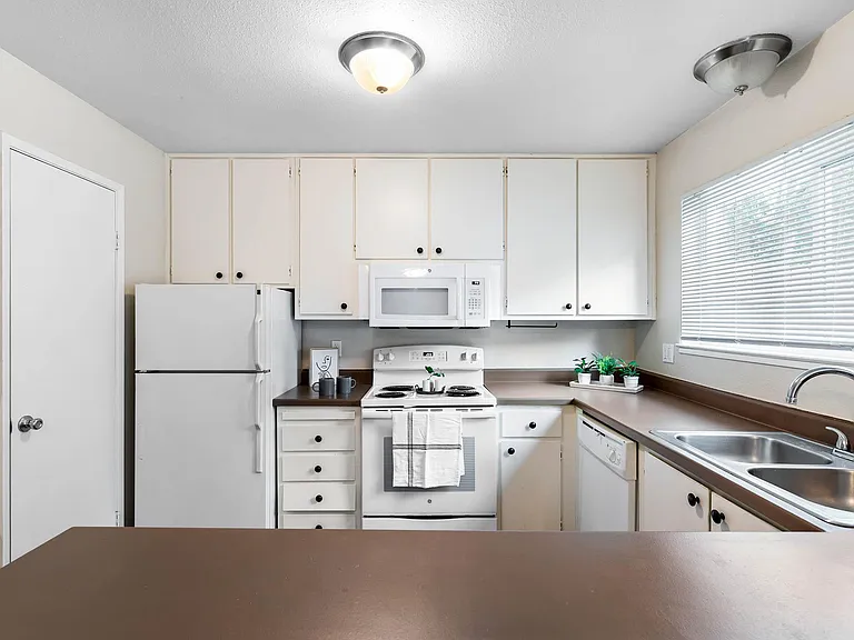 54 Quay Ct — Photo 81