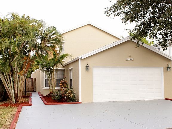 5th image of 1340 Strawberry Ln