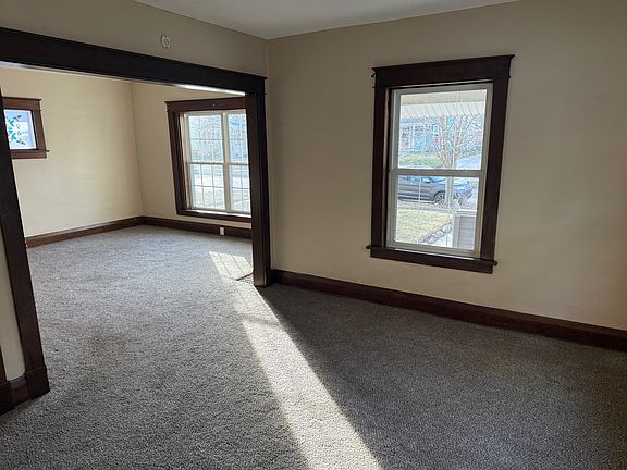 4th image of 811 Hampton Ave